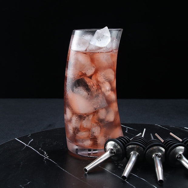 Liquor Pourer For The Bartender