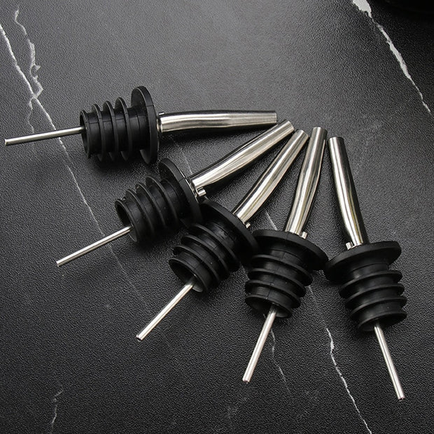 Liquor Pourer For The Bartender
